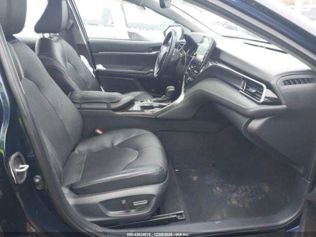 Toyota Camry Xse Image 9