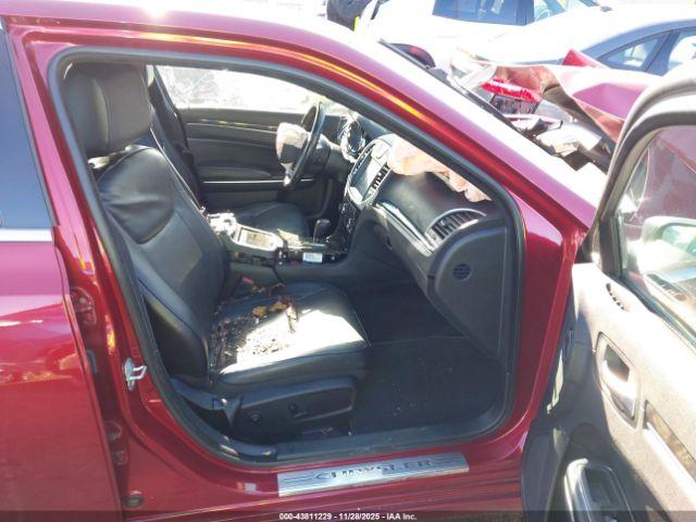 Chrysler 300c Awd Image 16