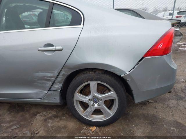 Volvo S60 T5 Image 4