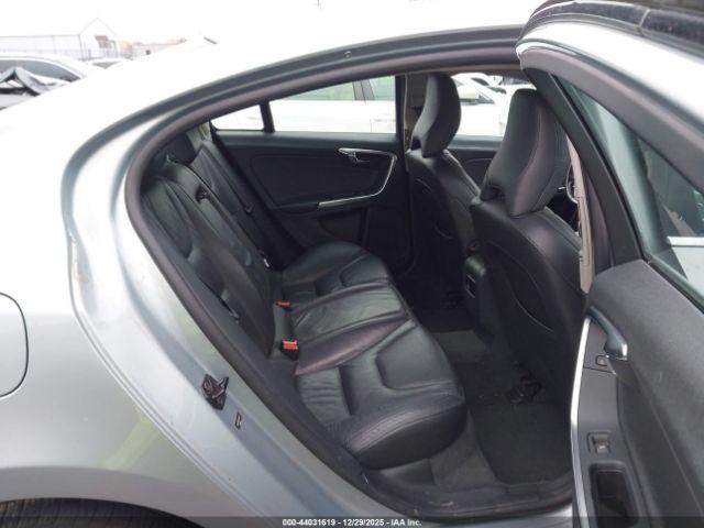 Volvo S60 T5 Image 7