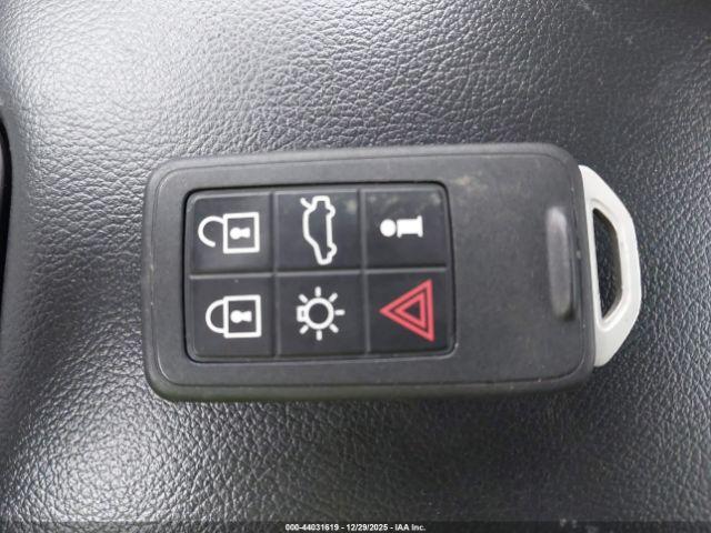 Volvo S60 T5 Image 9