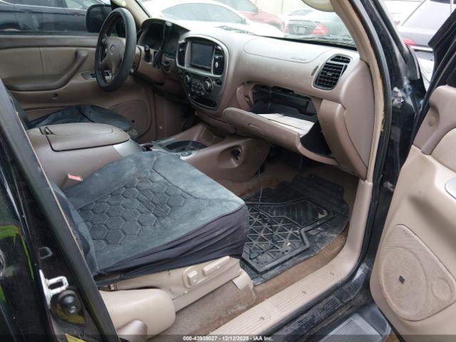 Toyota Sequoia Limited V8 Image 11