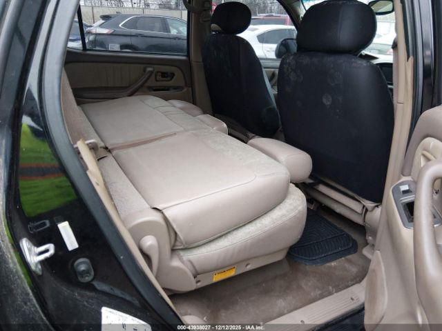 Toyota Sequoia Limited V8 Image 4