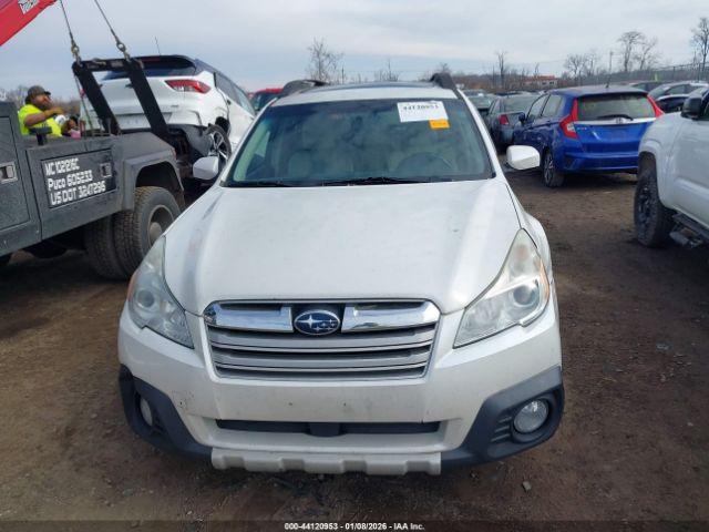Subaru Outback 2.5i Limited Image 10