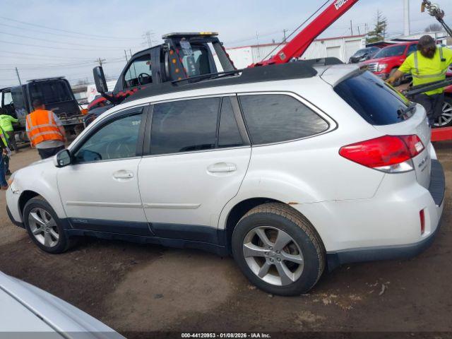 Subaru Outback 2.5i Limited Image 12