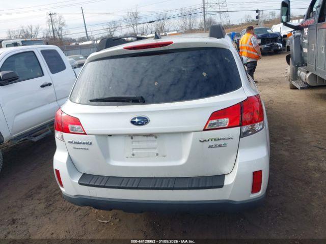 Subaru Outback 2.5i Limited Image 16