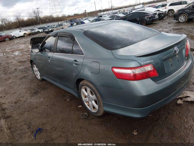 Toyota Camry Se Image 4