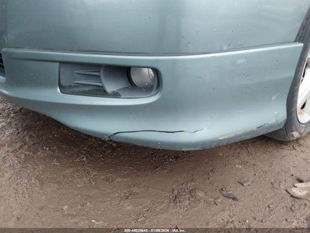 Toyota Camry Se Image 11