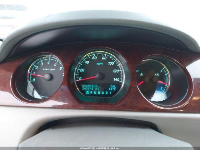 Buick Lucerne Cx Image 6