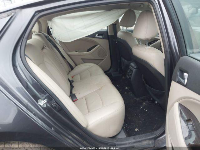 Kia Optima Ex Image 9