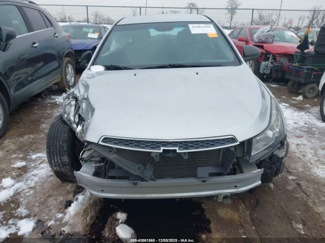 Chevrolet Cruze Ls Auto Image 6