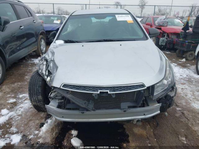 Chevrolet Cruze Ls Auto Image 6