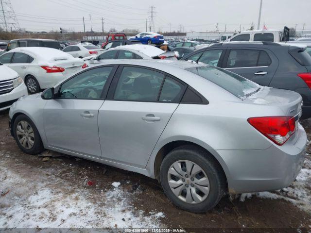 Chevrolet Cruze Ls Auto Image 10