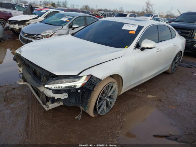 Volvo S90 T6 Momentum Image 9