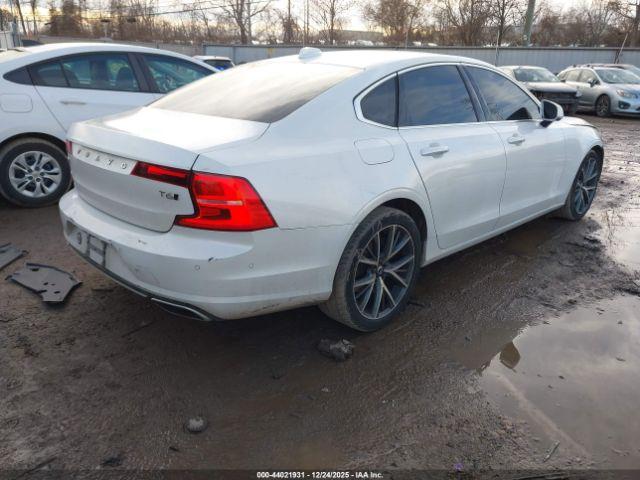 Volvo S90 T6 Momentum Image 7