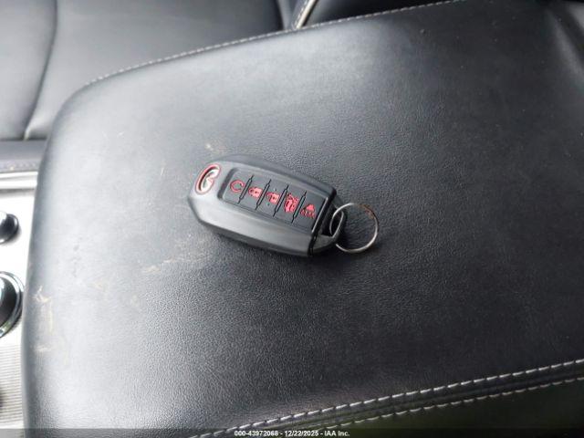 INFINITI Qx Luxe Image 4