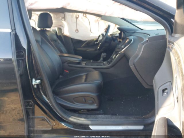 Buick LaCrosse Sport Touring Image 12