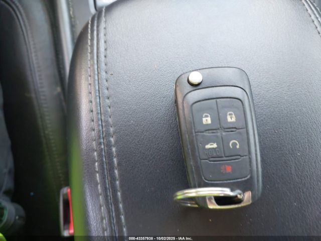 Buick LaCrosse Sport Touring Image 9