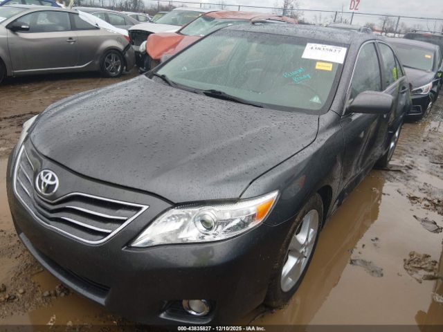 Toyota Camry Xle V6 Image 8