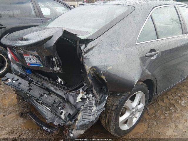 Toyota Camry Xle V6 Image 11