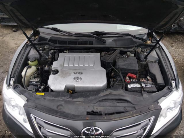 Toyota Camry Xle V6 Image 15