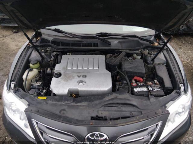 Toyota Camry Xle V6 Image 15