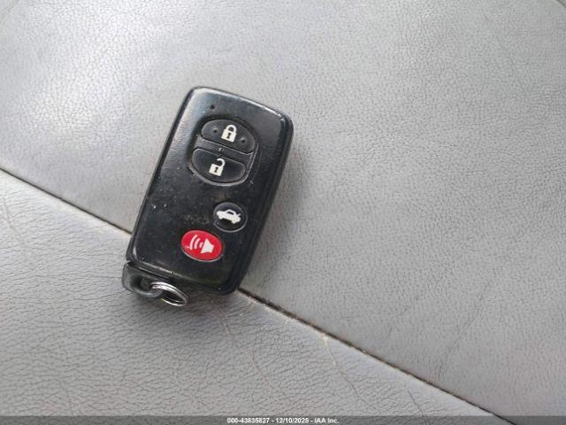 Toyota Camry Xle V6 Image 9