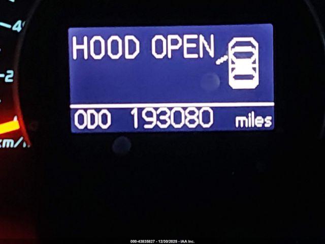 Toyota Camry Xle V6 Image 14