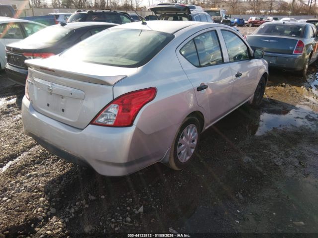 Nissan Versa 1.6 S+ Image 10