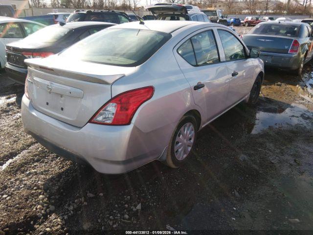 Nissan Versa 1.6 S+ Image 10